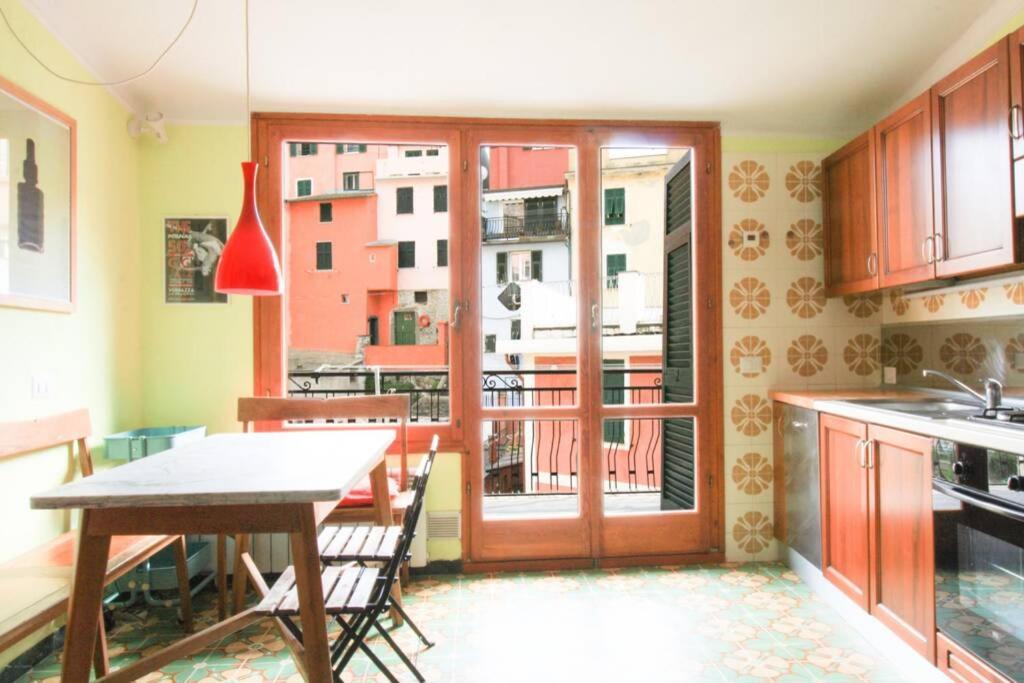 Diara, La Casa A Colori Con Terrazzo Apartment Vernazza Luaran gambar